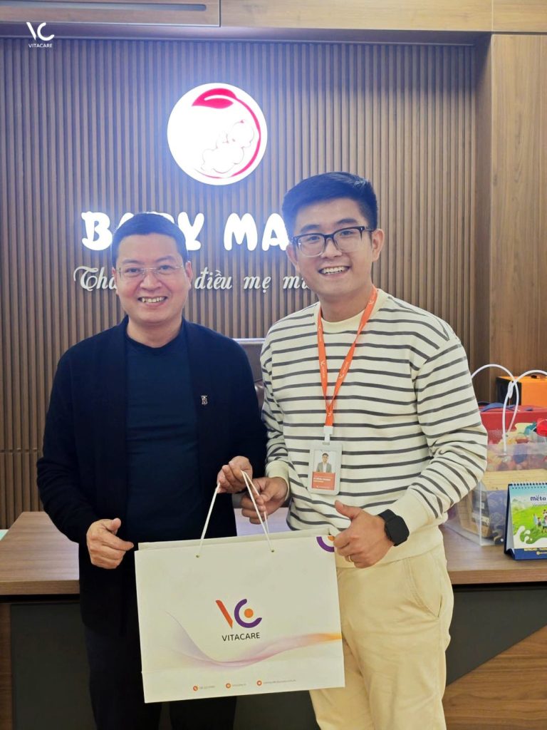 VitaCare ghé thăm và tri ân anh Tuấn - Founder Baby Mark